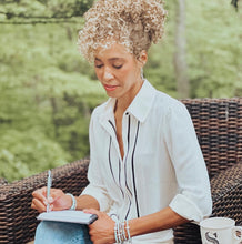 Load image into Gallery viewer, DIVINE GRÂCE CROSS BRACELET