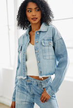 Load image into Gallery viewer, CROPPED DENIM JACKET
