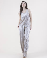 Load image into Gallery viewer, METALLIC FRONT PLEATED WIDE LEG PANTS
