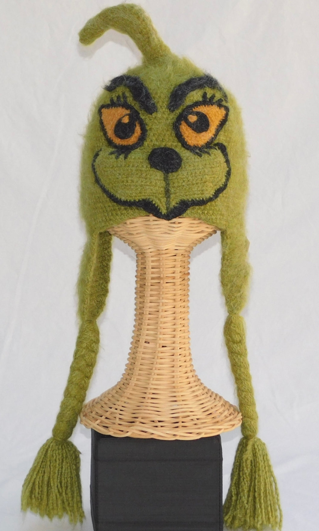 THE GRINCH KNIT HAT