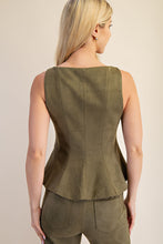 Load image into Gallery viewer, Sleeveless Fitted Top
